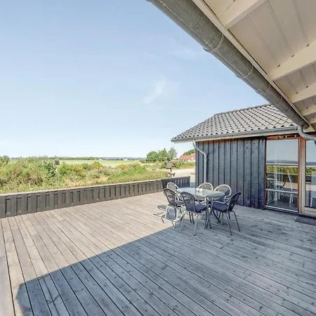 Four-bedroom Holiday In